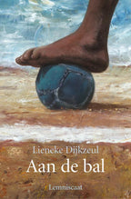 Aan-de-bal-boek-cover-9789056376390