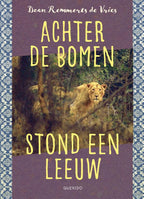 Achter-de-bomen-stond-een-leeuw-boek-cover-9789045127880