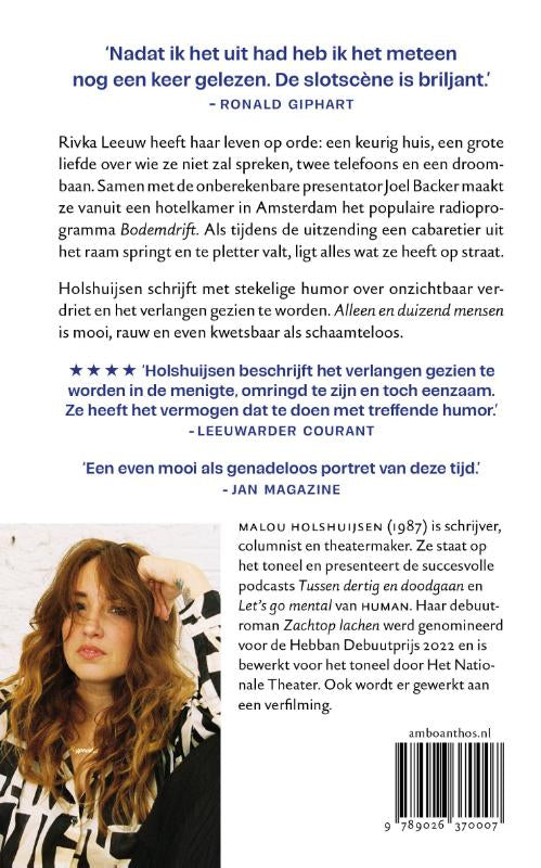 Alleen-en-duizend-mensen-flaptekst-9789026370007