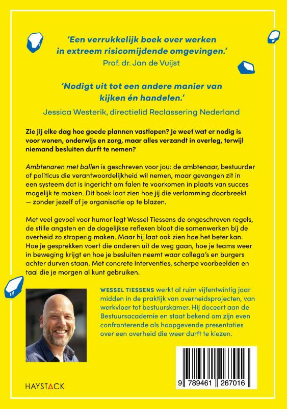 Ambtenaren-met-ballen-flaptekst-9789461267016