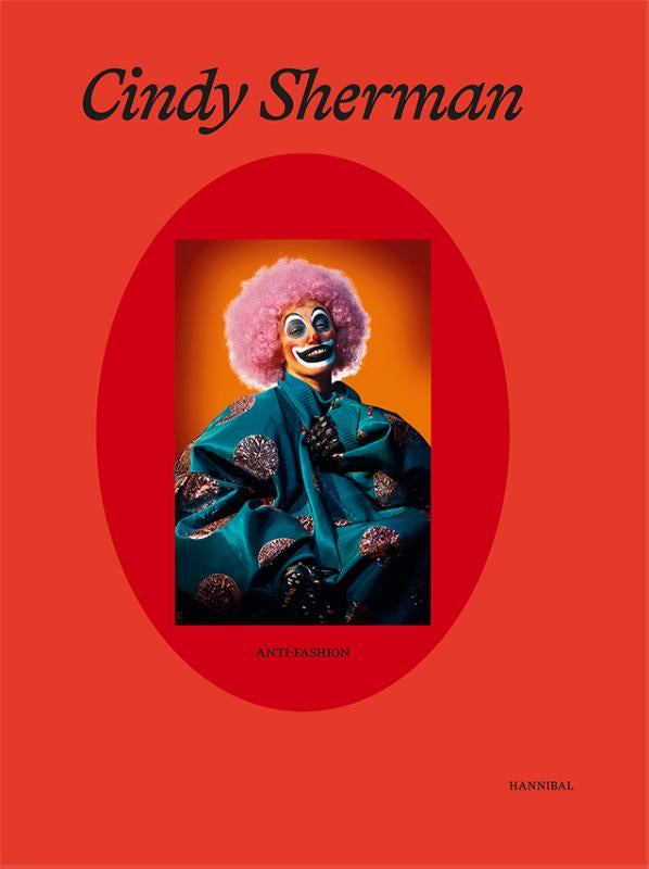 Cindy-Sherman-Anti-Fashion-boek-cover-9789464941326