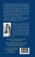 De-grote-zaal-flaptekst-9789025318505