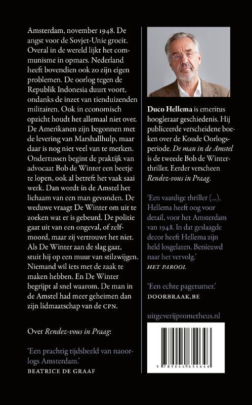 De-man-in-de-Amstel-flaptekst-9789044654646