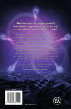 De-outcast-flaptekst-9789000380244