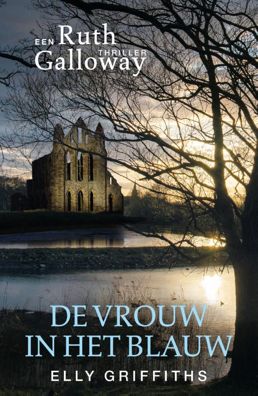 De-vrouw-in-het-blauw-boek-cover-9789026167409