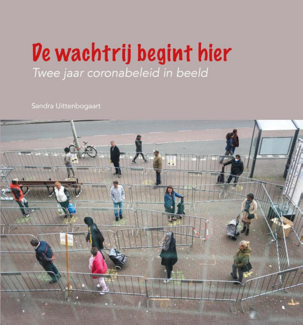 De-wachtrij-begint-hier-boek-cover-9789460101175
