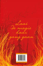 Drie-keer-kloppen-flaptekst-9789024588497