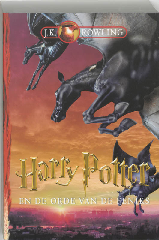 Harry-Potter-en-de-orde-van-de-Feniks-boek-cover-9789061697008