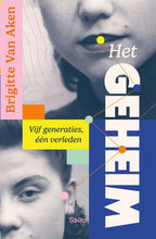 Het-geheim-Vijf-generaties-een-verleden-boek-cover-9789002287572