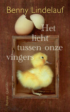 Het-licht-tussen-onze-vingers-boek-cover-9789025320836