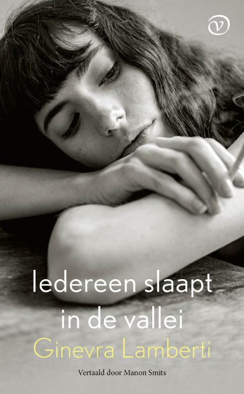 Iedereen-slaapt-in-de-vallei-boek-cover-9789028233027