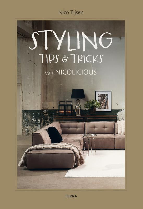 Styling-Tips-and-Tricks-van-Nicolicious-boek-cover-9789401445948
